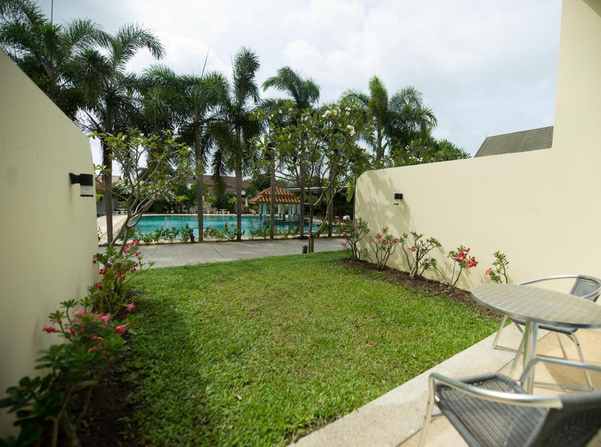 Blue Beach Grand Resort And Spa SHA Plus Rawai Exterior foto